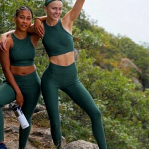 Outdoor Voices | Matching 7/8 Warm Up Leggings and Athena Crop Top - Picture 6 of 6